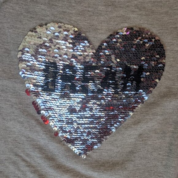 "Magic" Double Message Gray Cropped Top with Sequined Heart Size Medium - Picture 4 of 5